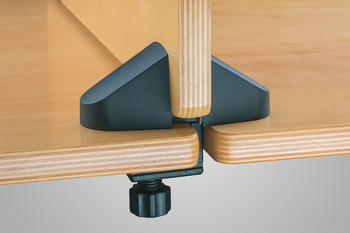 Double clamp, for attaching panels to the table edge